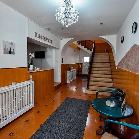 Pensiunea Vanessa Făgăraş Exteriér fotografie