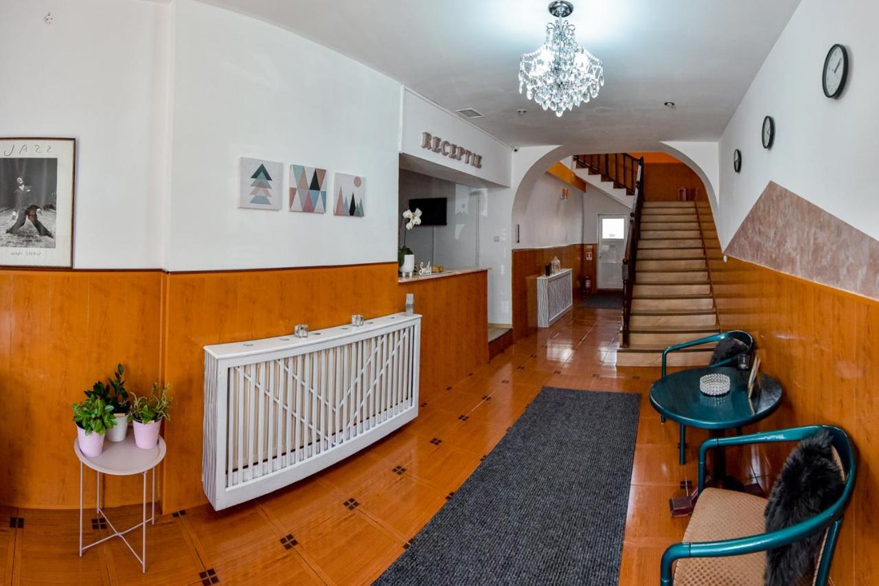 Pensiunea Vanessa Făgăraş Exteriér fotografie